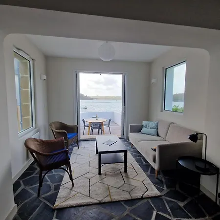 Small Premium Cottage, A Nugget By The Sea Casa de Férias